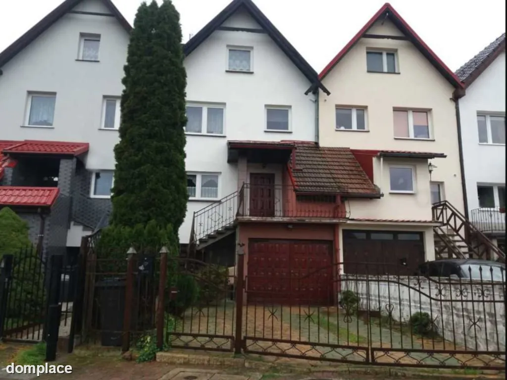 Zamieszkaj w domu nad morzem .