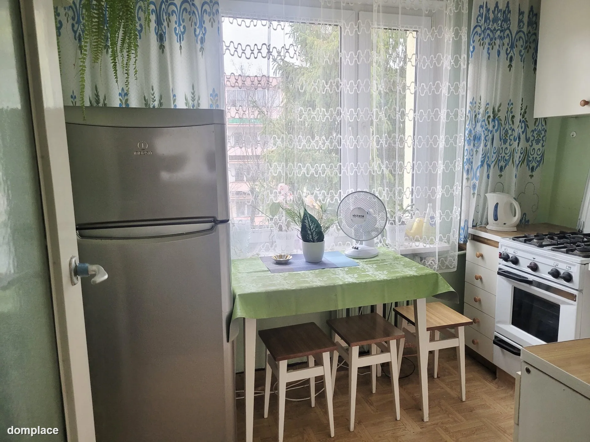 1-pokojowe z możliw. zrobienia 2 pok PRĄDN. CZERWONY