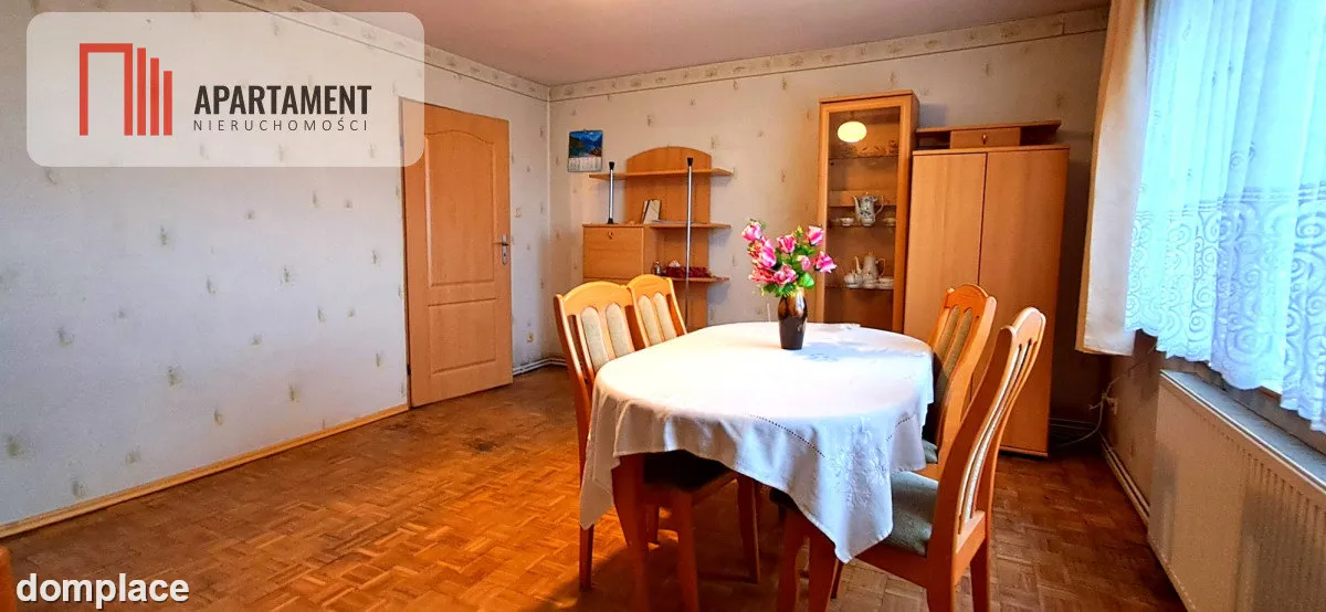 Piętro domu z ogrodem