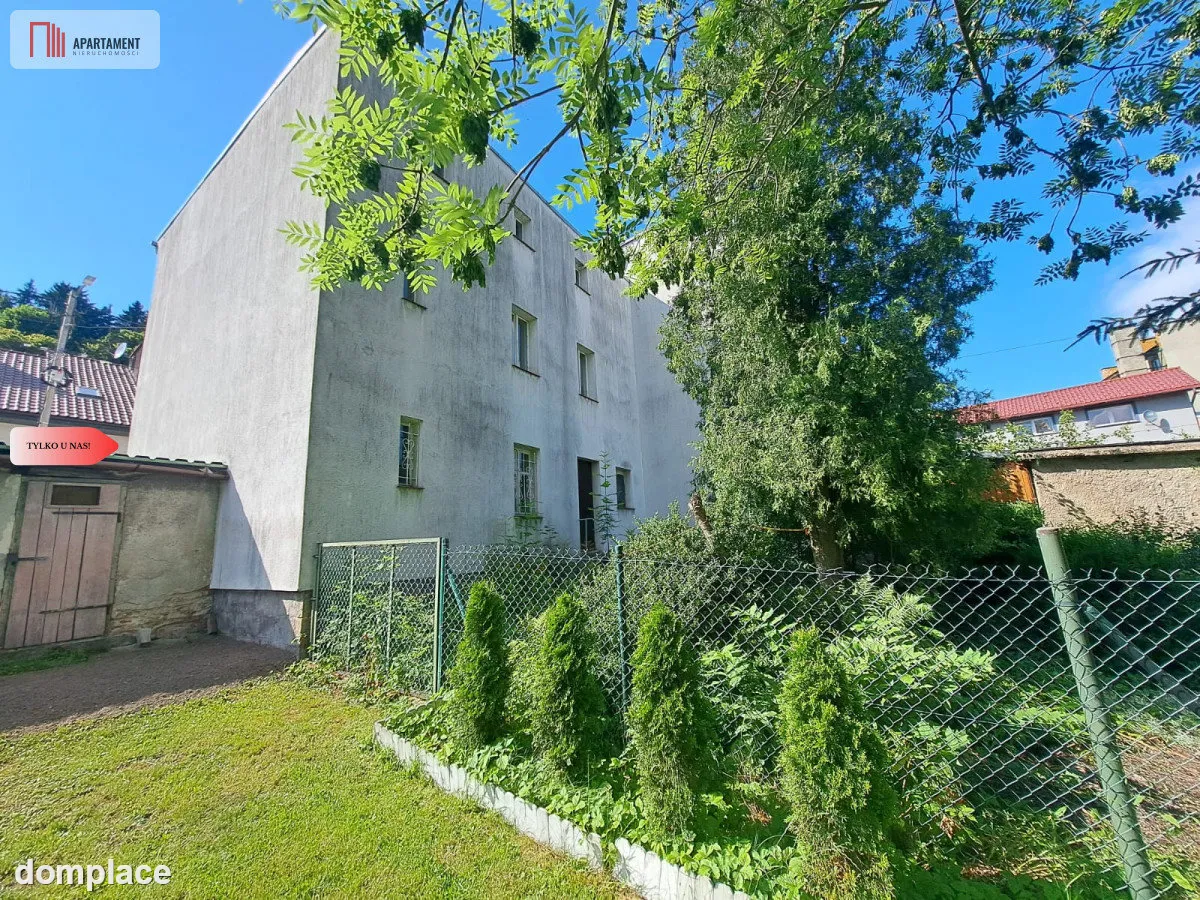 Dom z ogródkiem w centrum, w cenie mieszkania