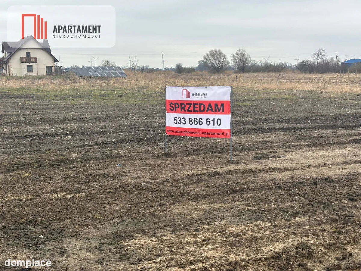 4 działki mieszkaniowo- usługowe