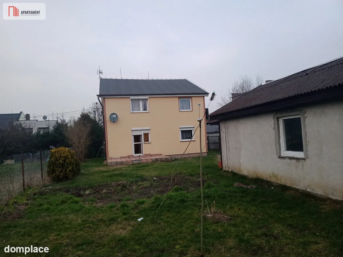 *Dom na osiedlu w Żninie
