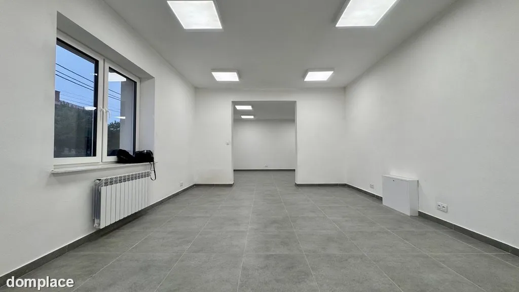 Jasny duży lokal użytkowy - Pobitno