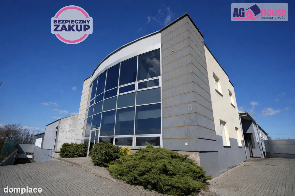 Przestronne biuro 133 m² – 7 pomieszczeń i parking