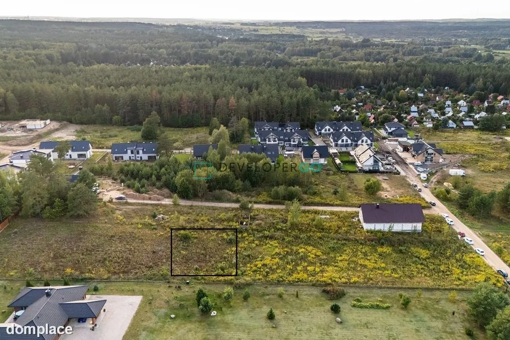 Sprzedam działkę budowlaną z warunkami zabudowy